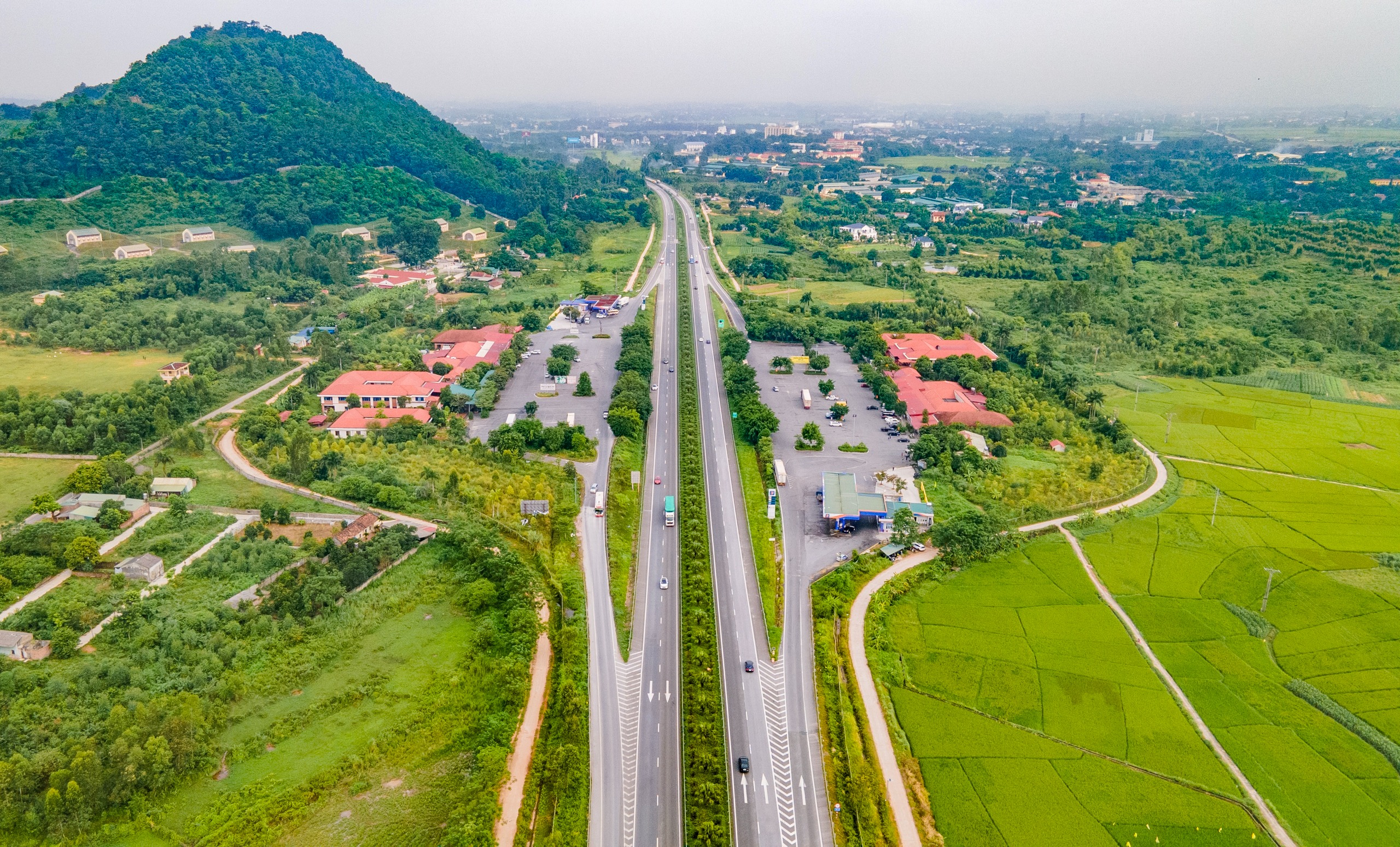 Đề xuất hơn 7.660 tỷ mở rộng cao tốc Nội Bài - Lào Cai đoạn 2 làn xe