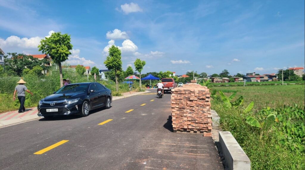 Giá cao, người mua do dự, thị trường đất nền ven Hà Nội hạ nhiệt