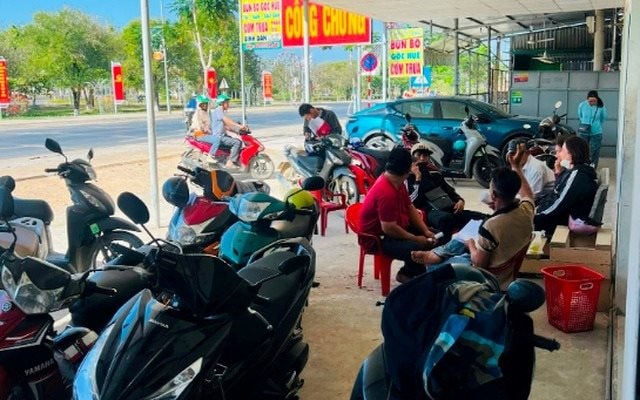 Giới đầu tư bất động sản tìm về vùng ven TP.HCM săn đất nền