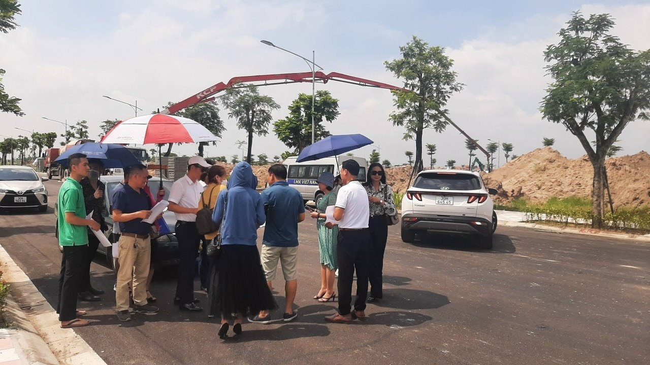 Thị trường bất động sản diễn biến lạ, chuyên gia khuyến cáo gì?