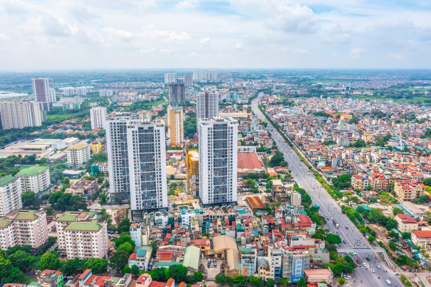 Tìm nguyên nhân giá nhà Hà Nội cao gấp 2 lần Tp.HCM, chuyên gia chỉ khu vực còn cơ hội trong 6 tháng tới