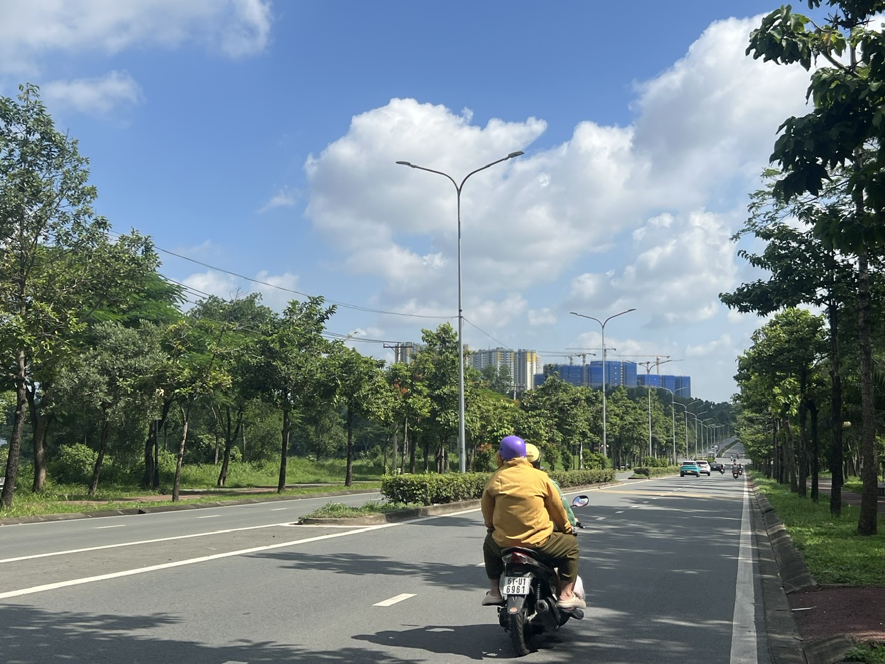 Đất nền khu vực nào đang gãy sóng?