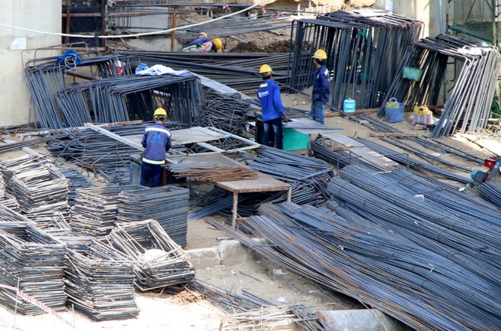 Cuối năm khổ vì giá vật liệu xây dựng leo thang