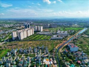 Tập trung bình ổn giá đất