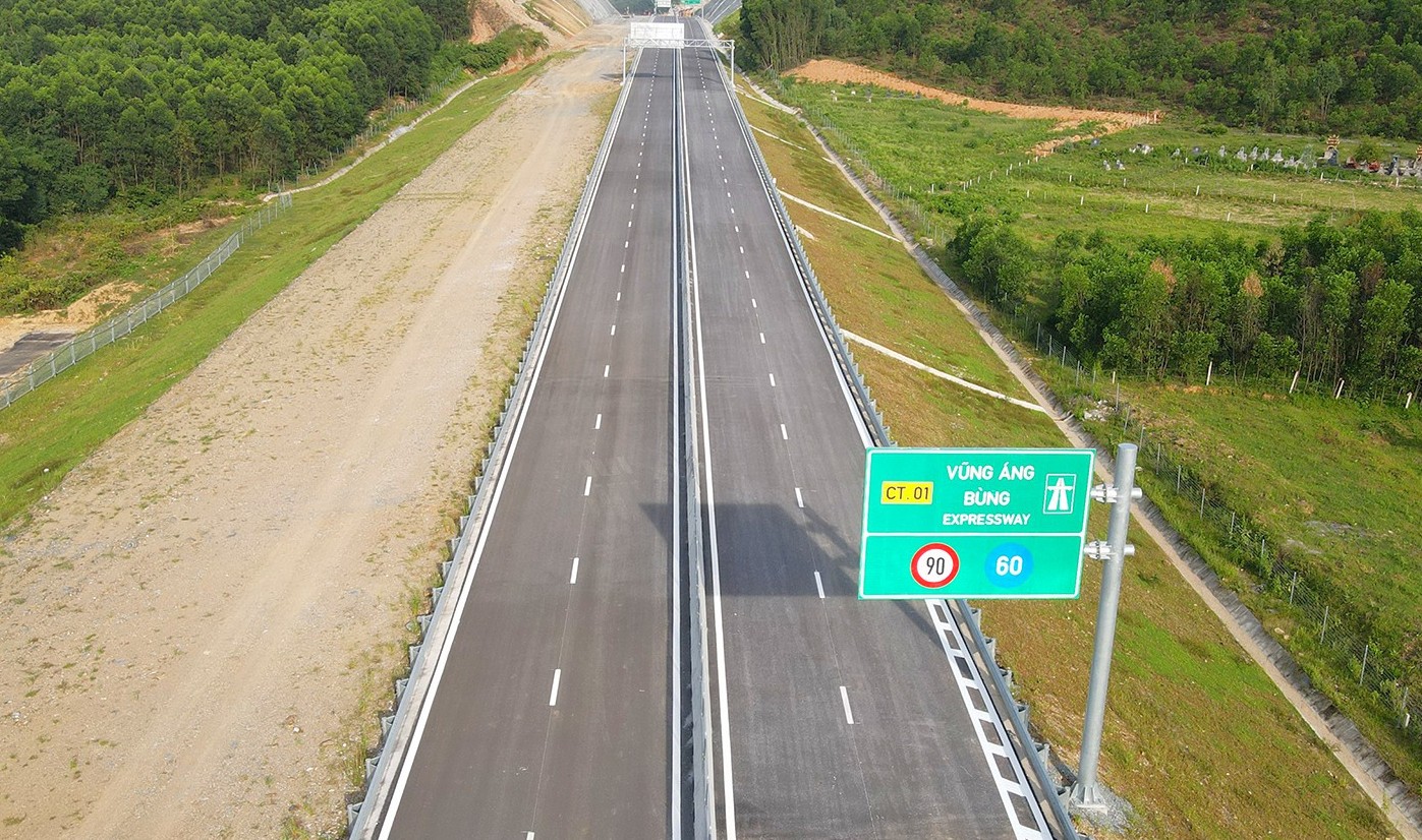 Cao tốc Vũng Áng - Bùng sẽ thông xe ngày 28/8