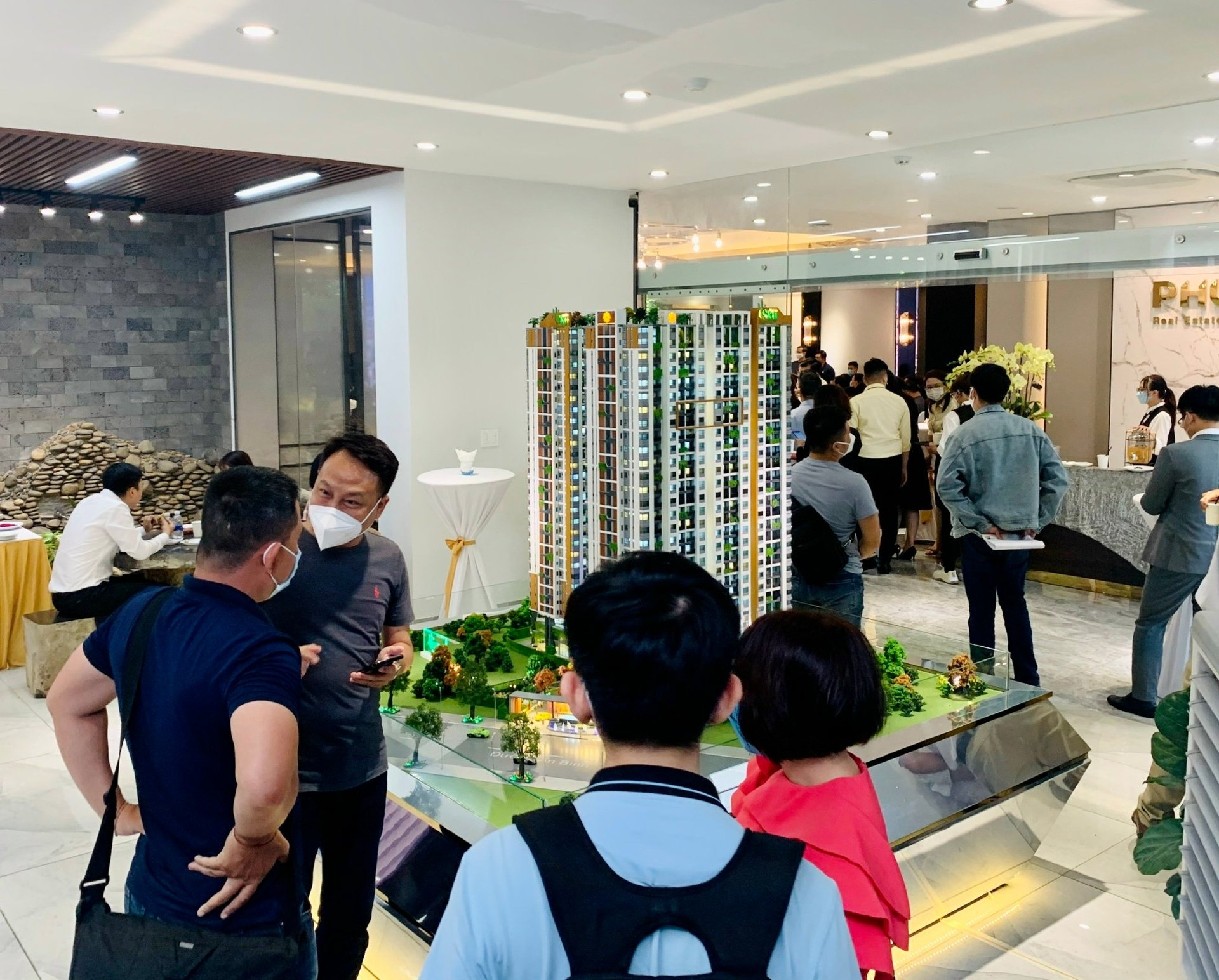 Vì sao phải cấp bách thí điểm phát triển nhà ở thương mại giá phù hợp?